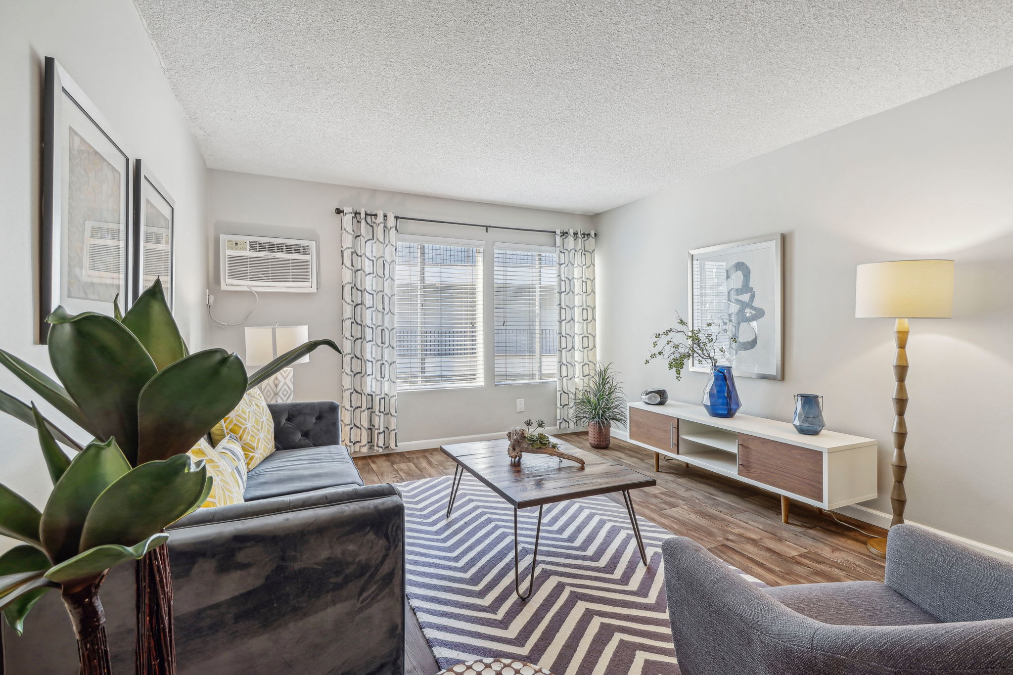10538 La Reina Avenue – photo 5