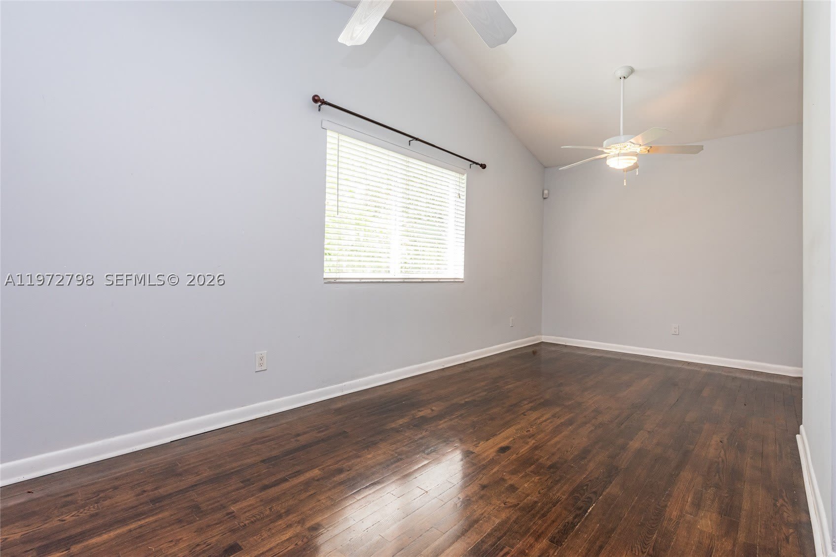 330 Ne 86 St – photo 5
