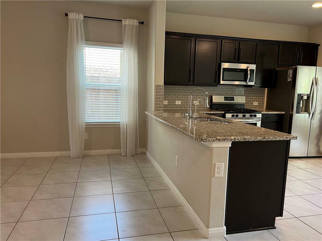1140 La Conterra Boulevard – photo 4