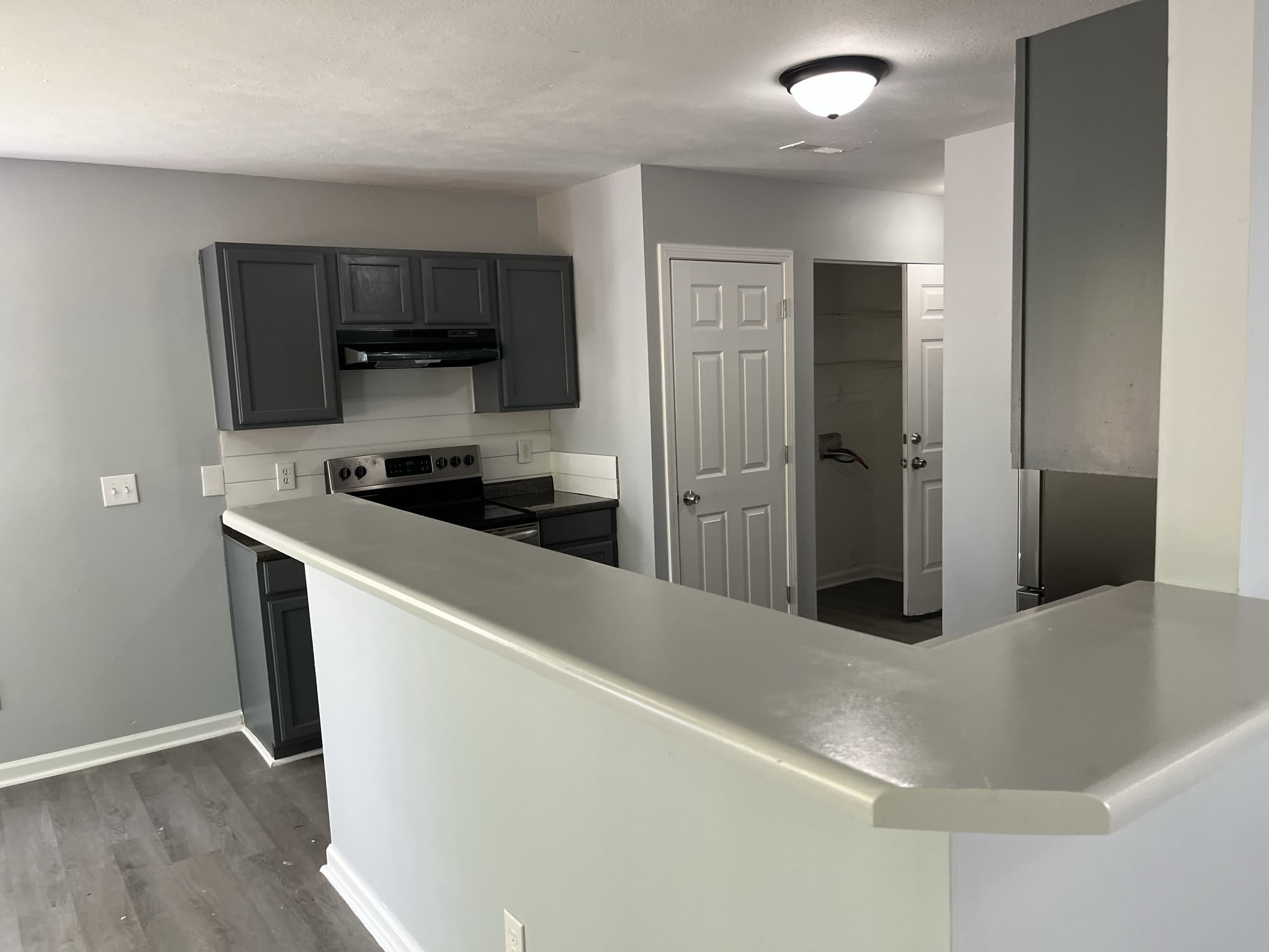 408 Gladstone Drive – photo 5