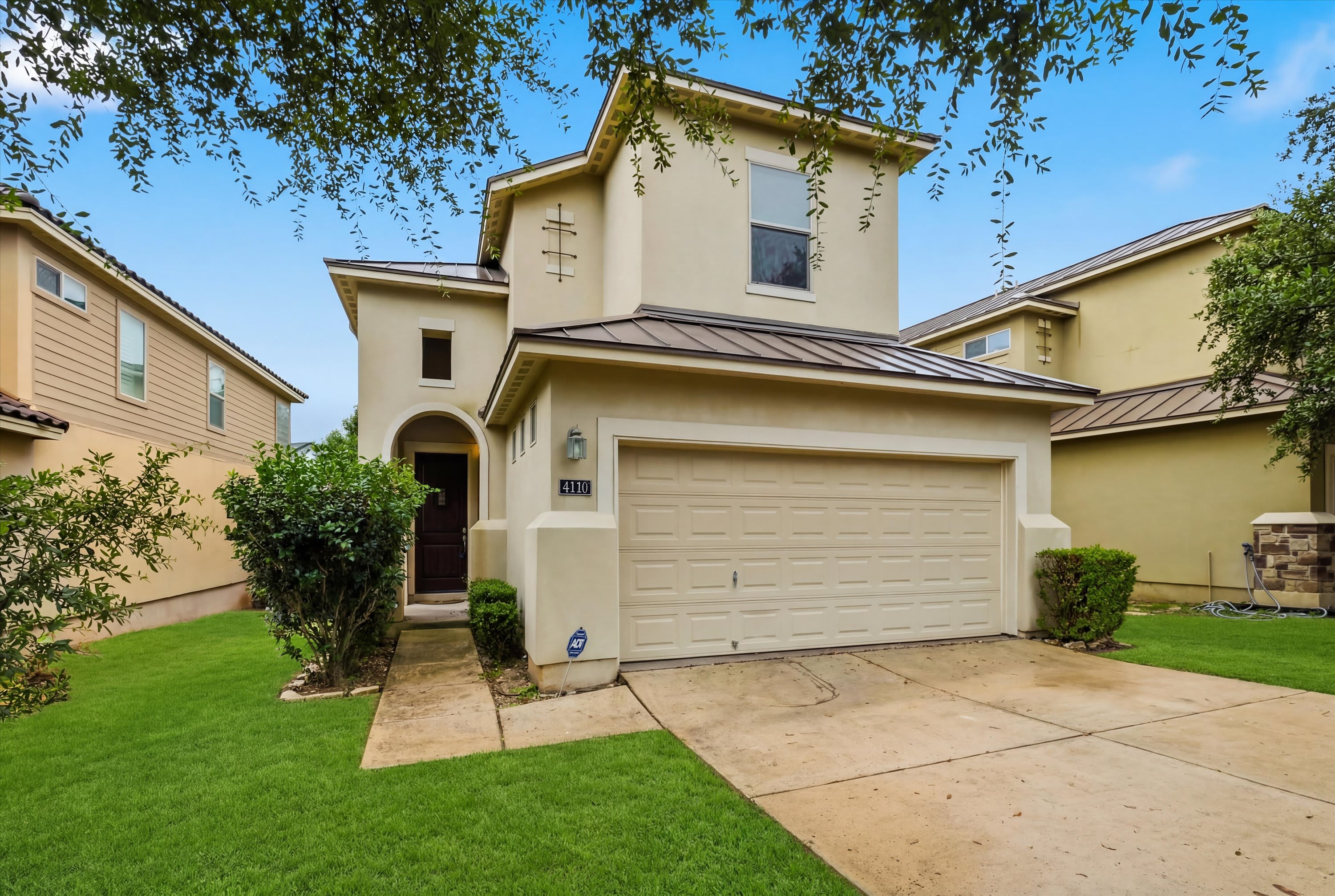 4110 Woodbridge Way – photo 2