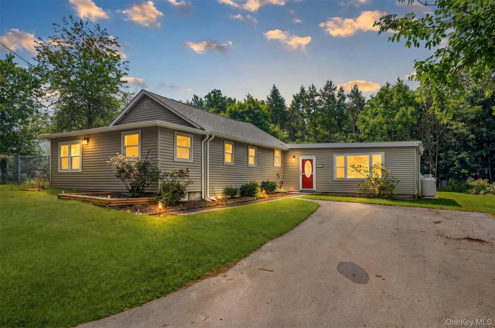 12 Dickerson Place – photo 1
