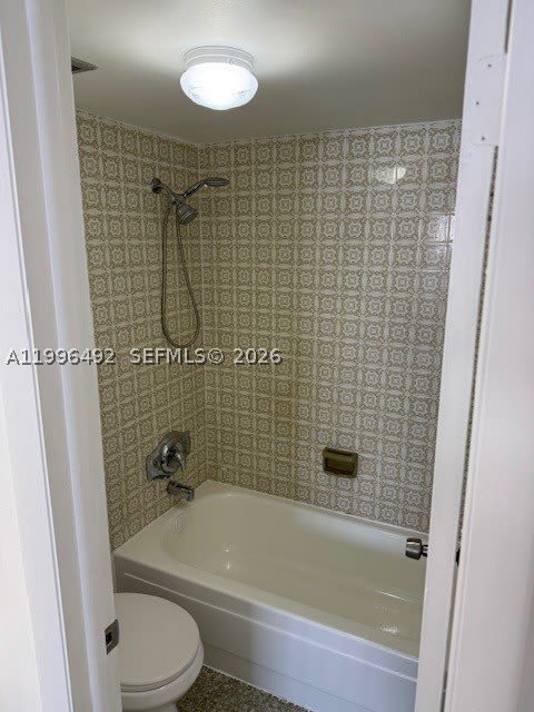 3545 NE 167th St – photo 1