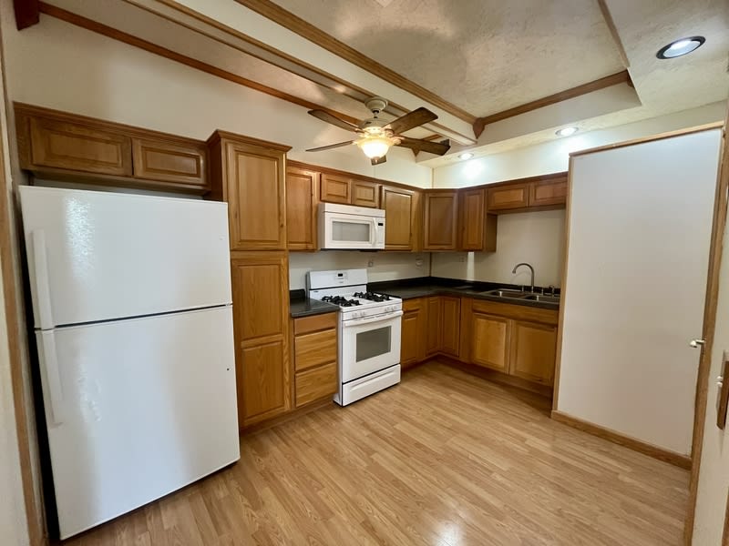 706 E. Water Street – photo 2