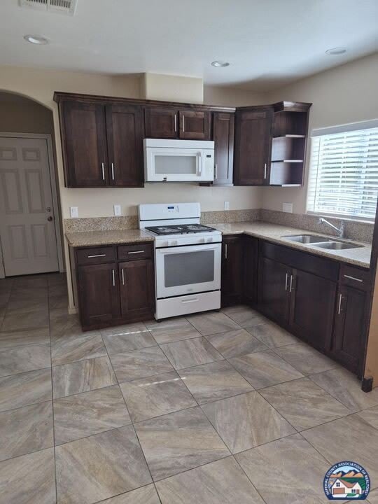 311 N 2nd St – photo 3