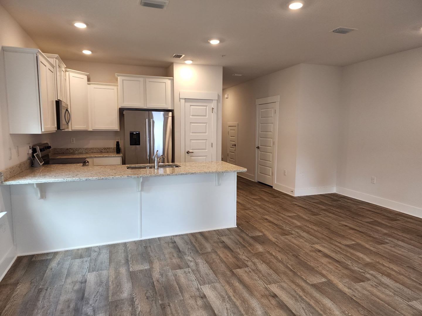 3/2.5 Townhome w/ Pool Community! – photo 2