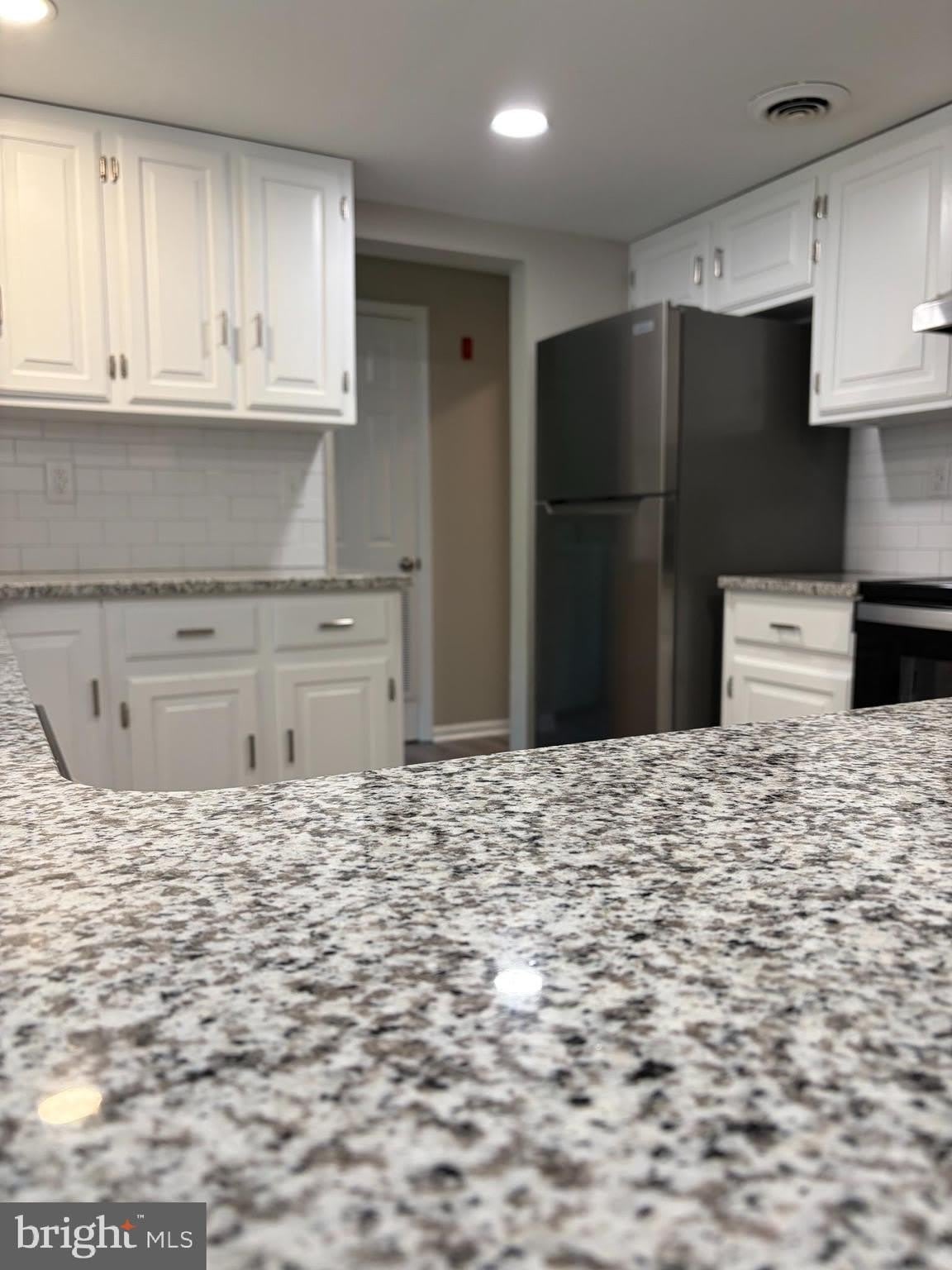 3176 Forrest Avenue – photo 3