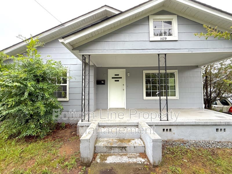 1429 W Horah St – photo 1