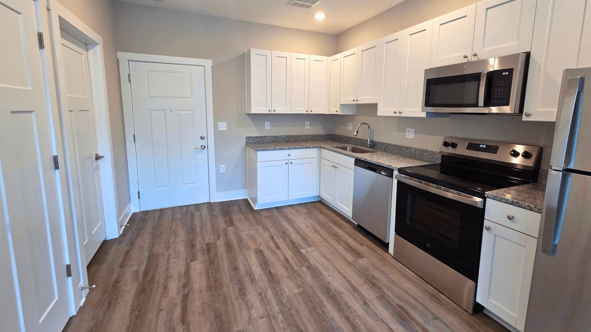 Greenwood Commons – photo 3