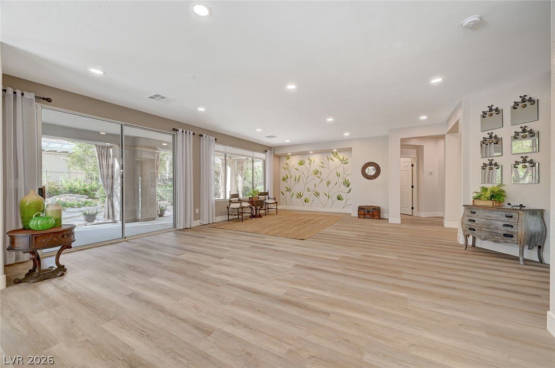 4589 Bersaglio Street – photo 4