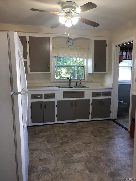 11560 Metter Ave – photo 3