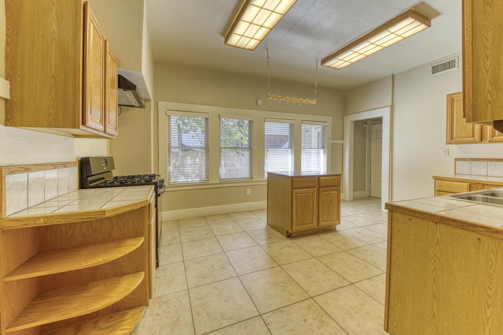 734 E Peralta – photo 5
