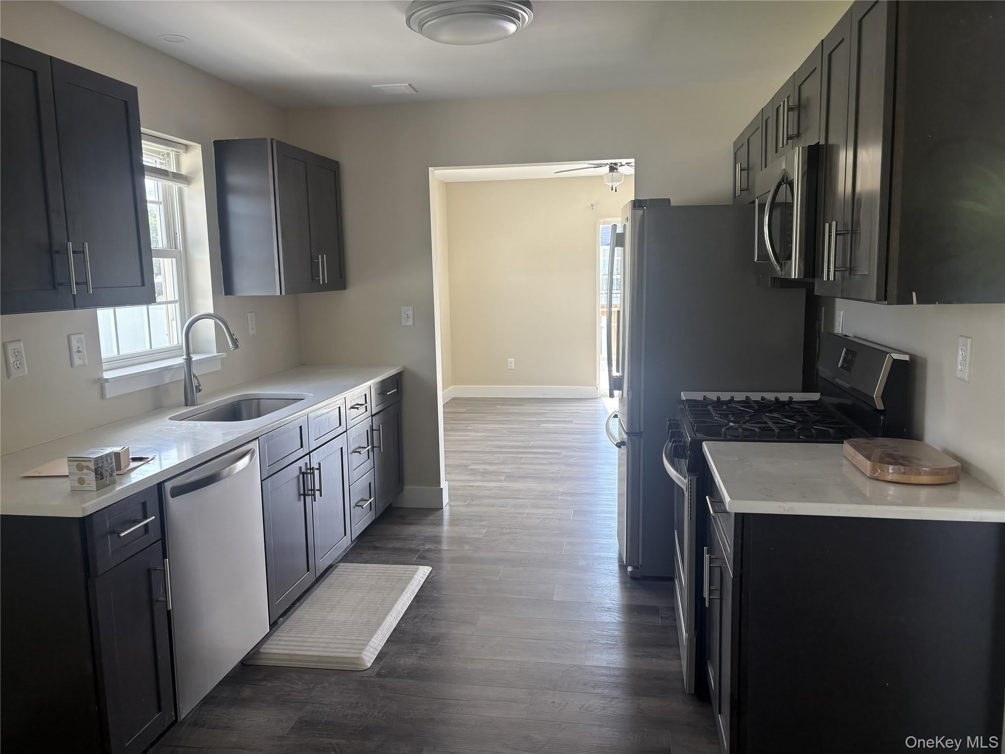 1 Avenue A – photo 2