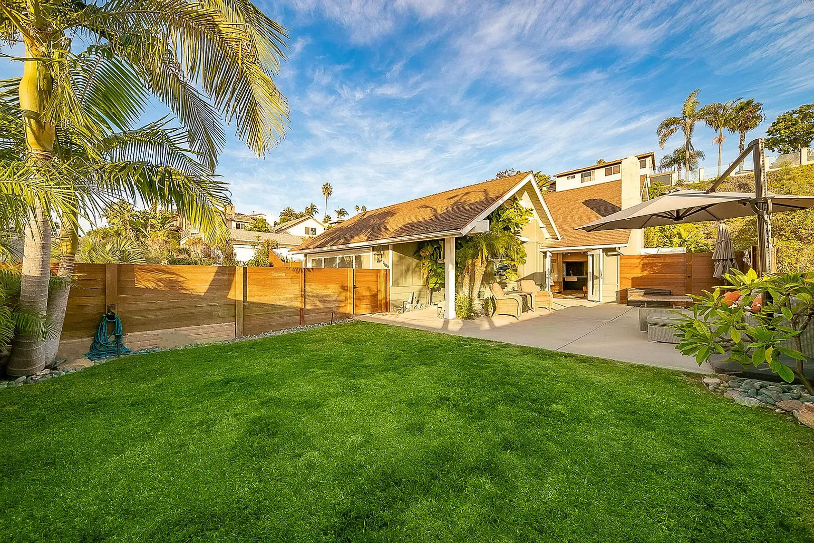 FURNISHED: Stunning Furnished Home with Ocean Views Cardiff AVAIL: 1/1/27 to 7/10/27 – photo 4
