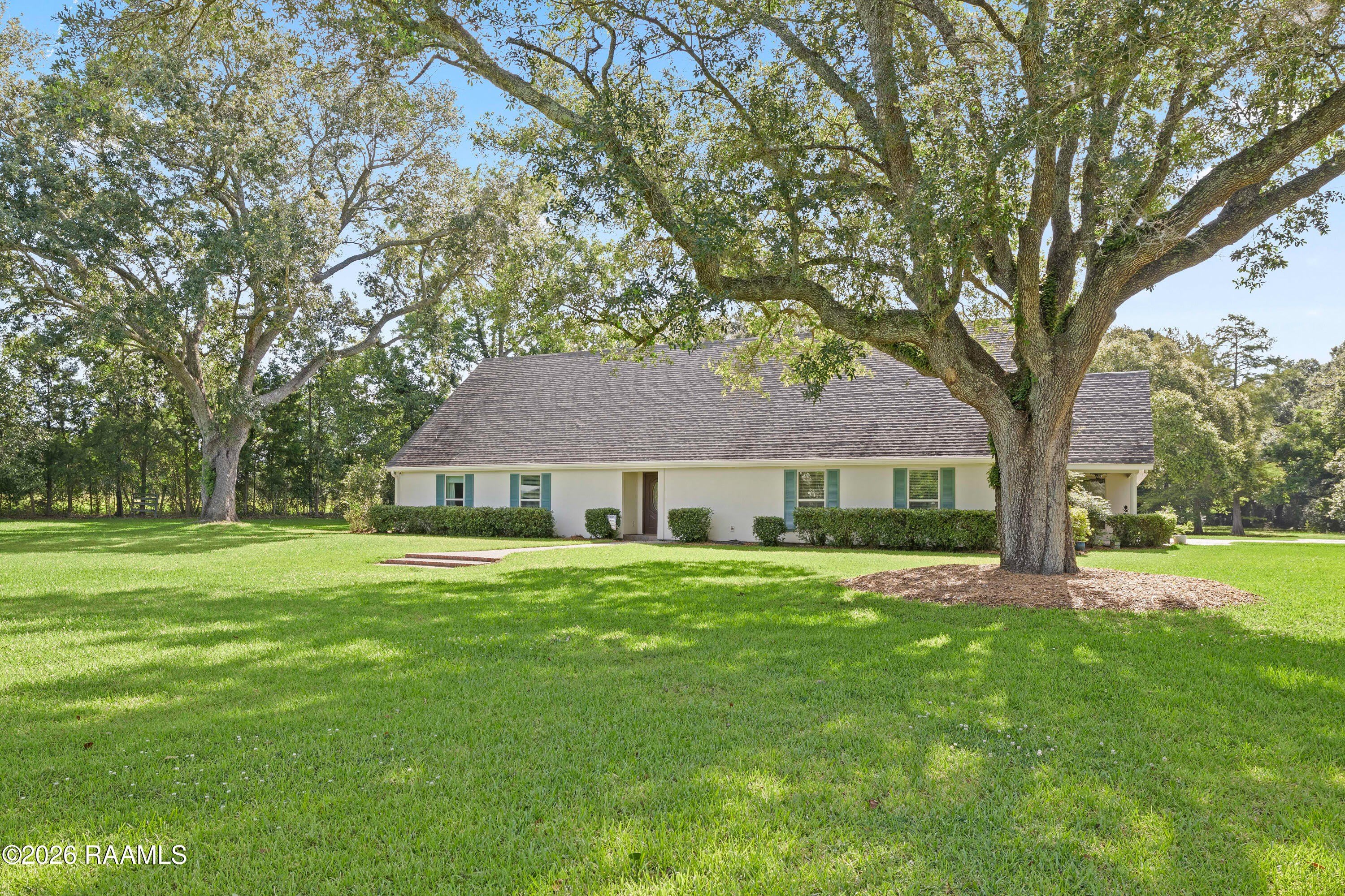 2407 E Broussard Road – photo 3