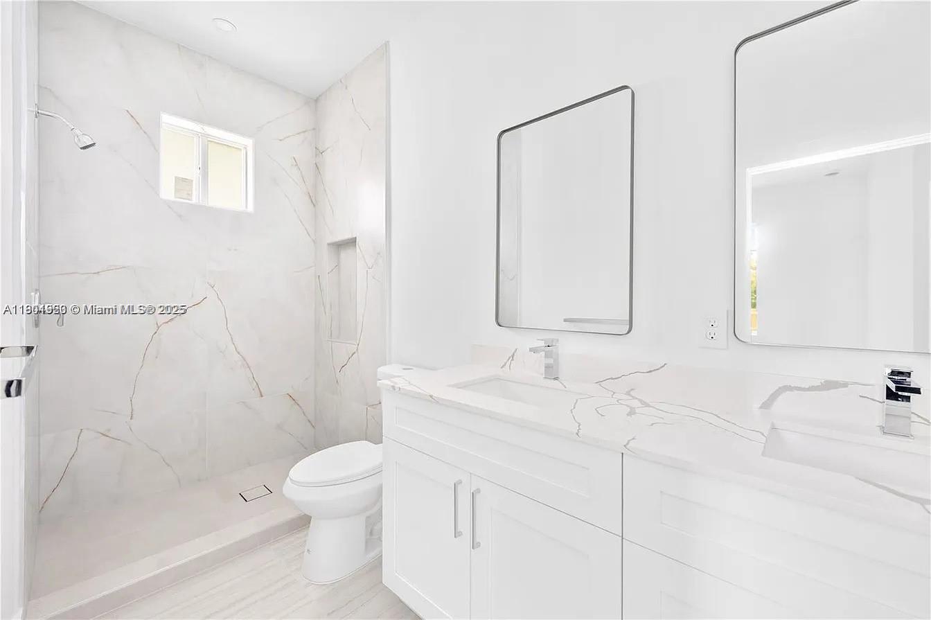 10745 Southwest 217th Avenue – photo 3