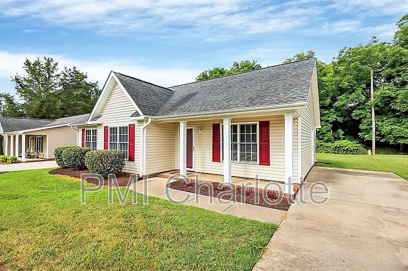 Room In 3 Bedroom Home At S Ridge Ave – photo 5