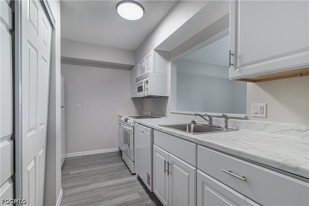 7410 Lake Breeze Drive – photo 5