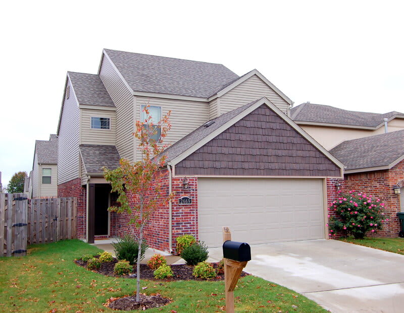 2669 N Miranda Ave – photo 1