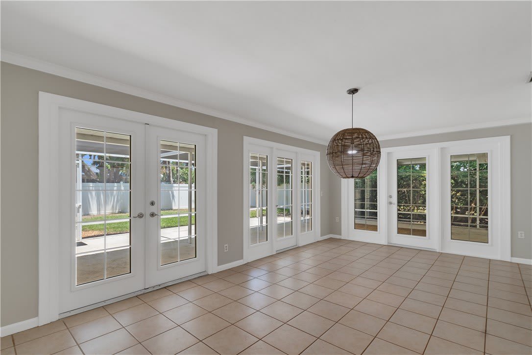 525 Iris Lane – photo 4