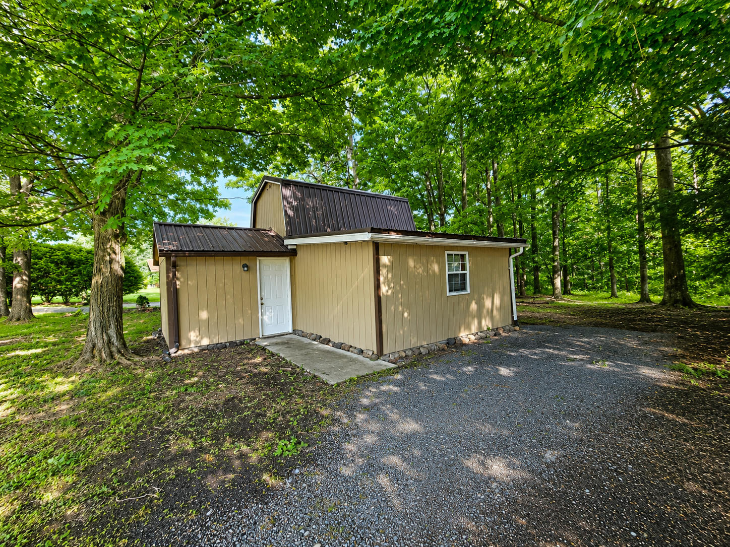 1084 Yale Farm Road – photo 2