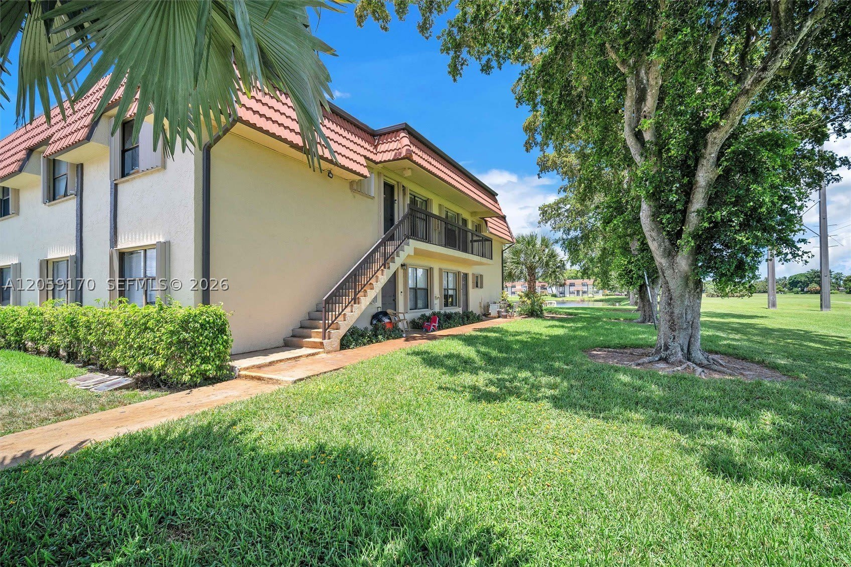 10015 NW 4th St – photo 1