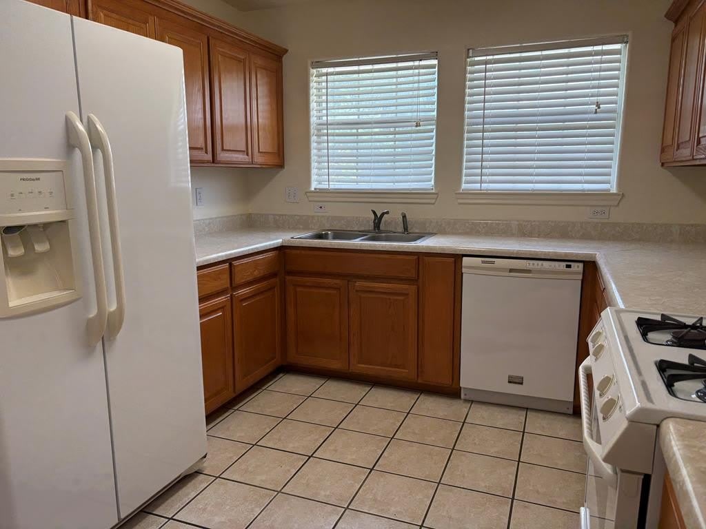 224 Coronado Circle – photo 5