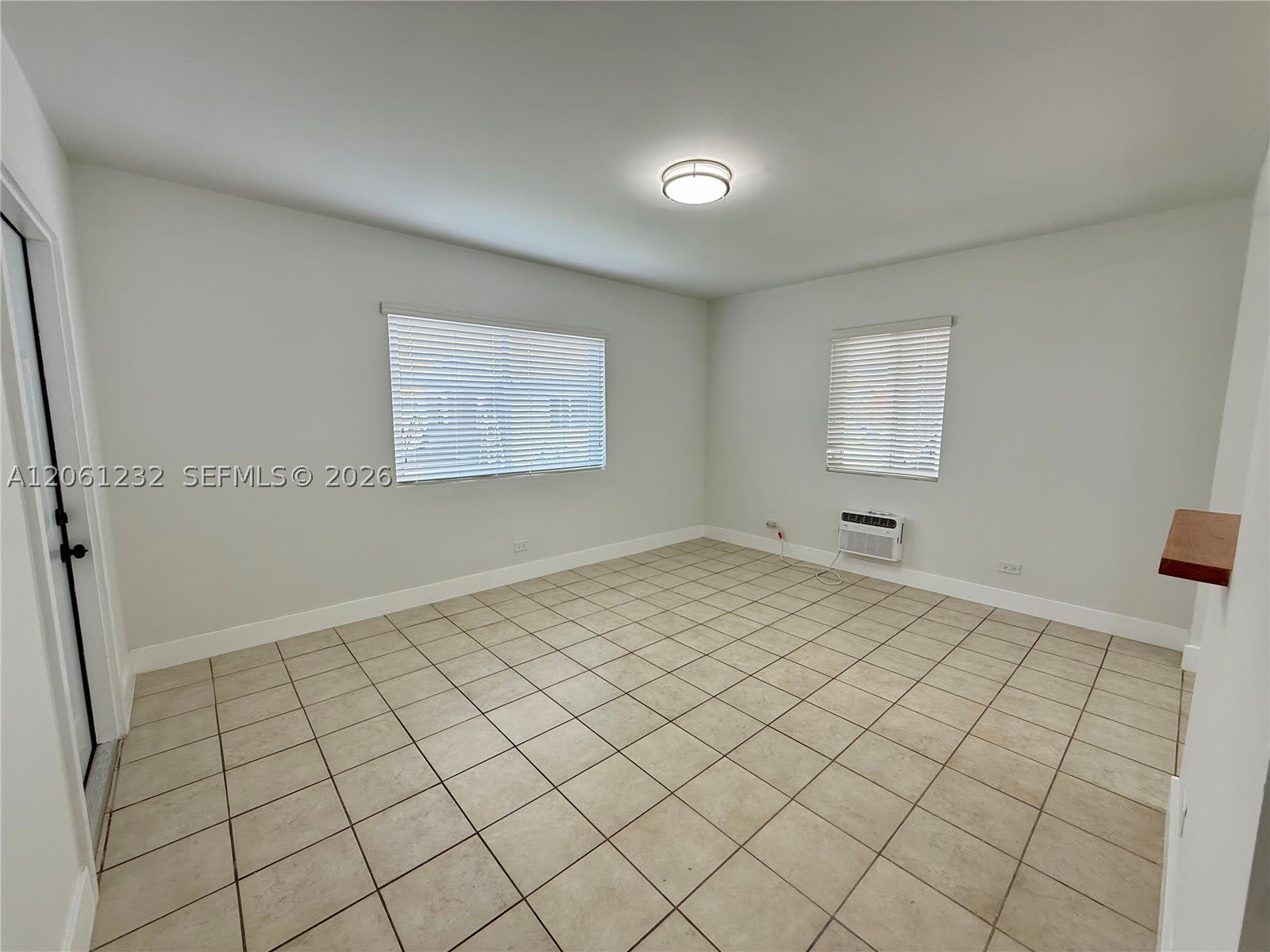 2215 Madison St – photo 4