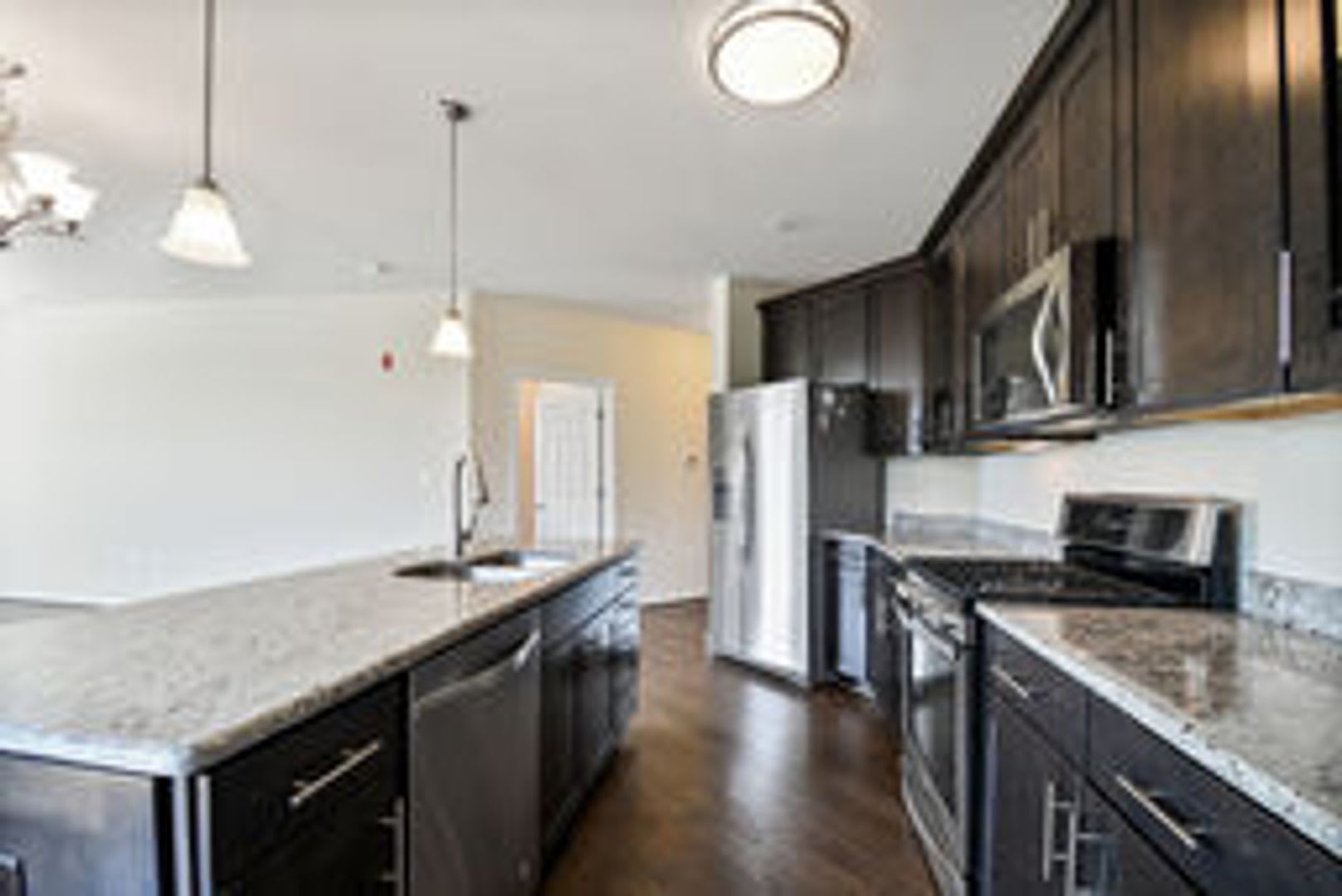 Spacious and Modern 2BR/2BA Condo in Norbeck Crossing – photo 2