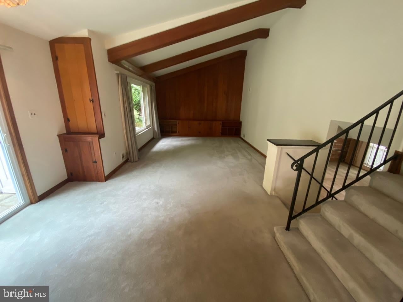 6411 E HALBERT Road – photo 5