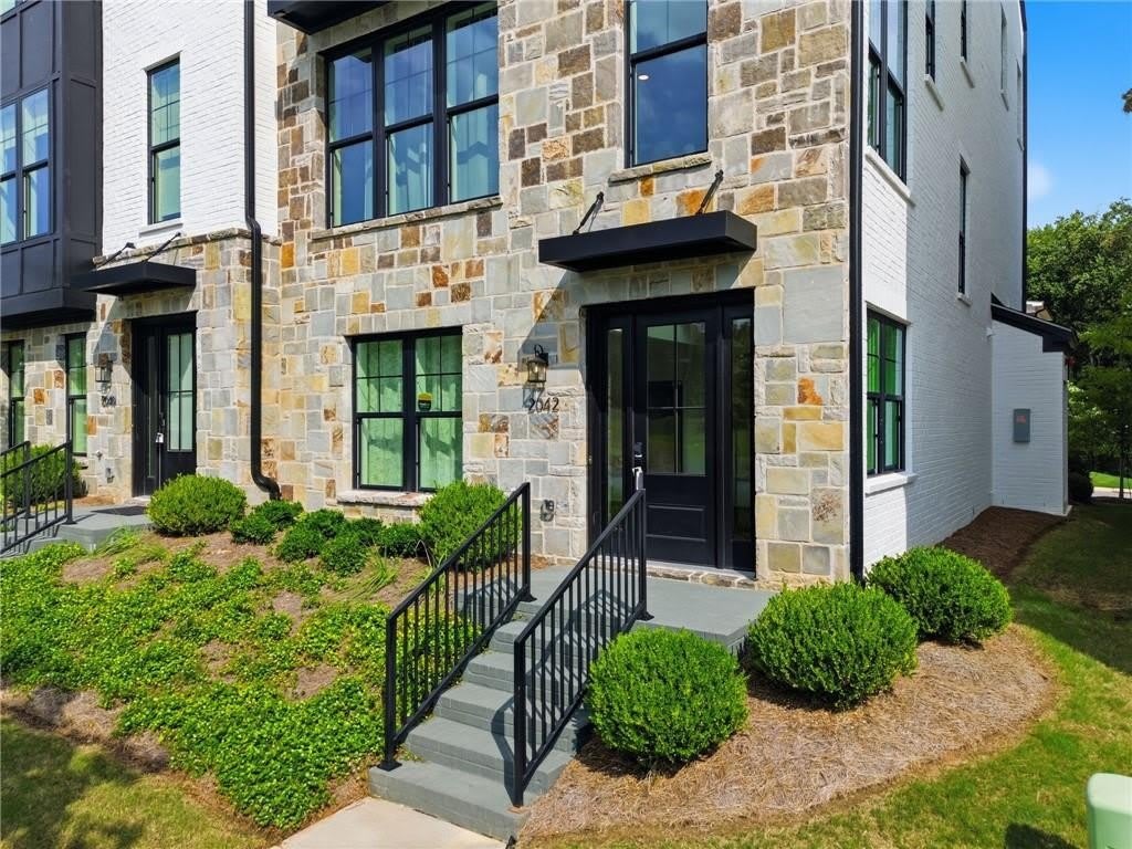 2042 Juliette Avenue – photo 4