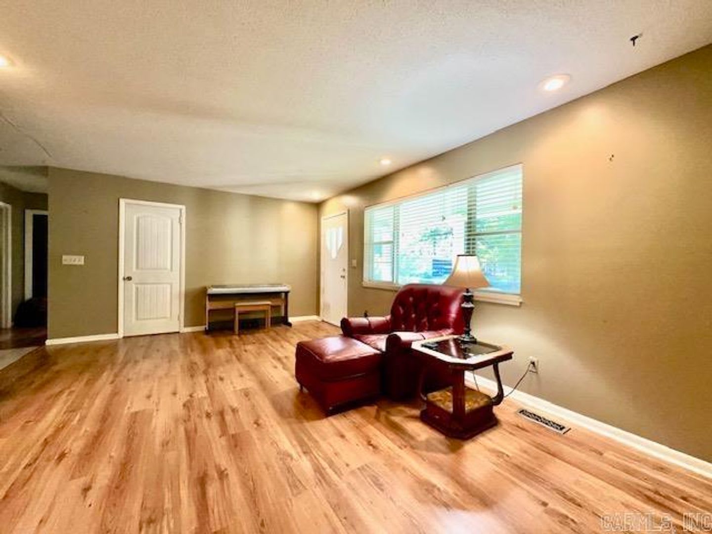 2 Bedroom/2 Bathroom Home • Mountain View – photo 3