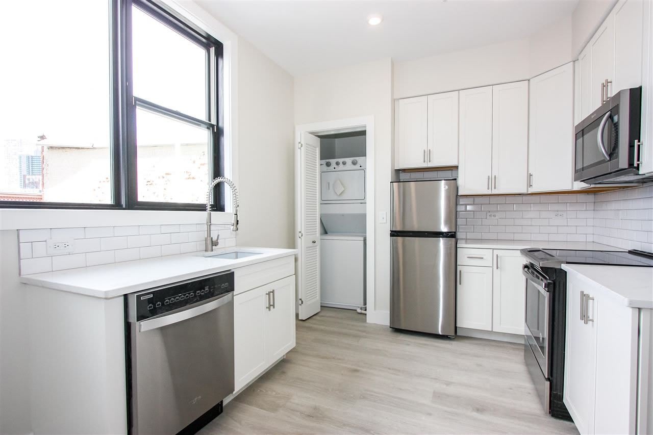 141 NEWARK AVE – photo 4