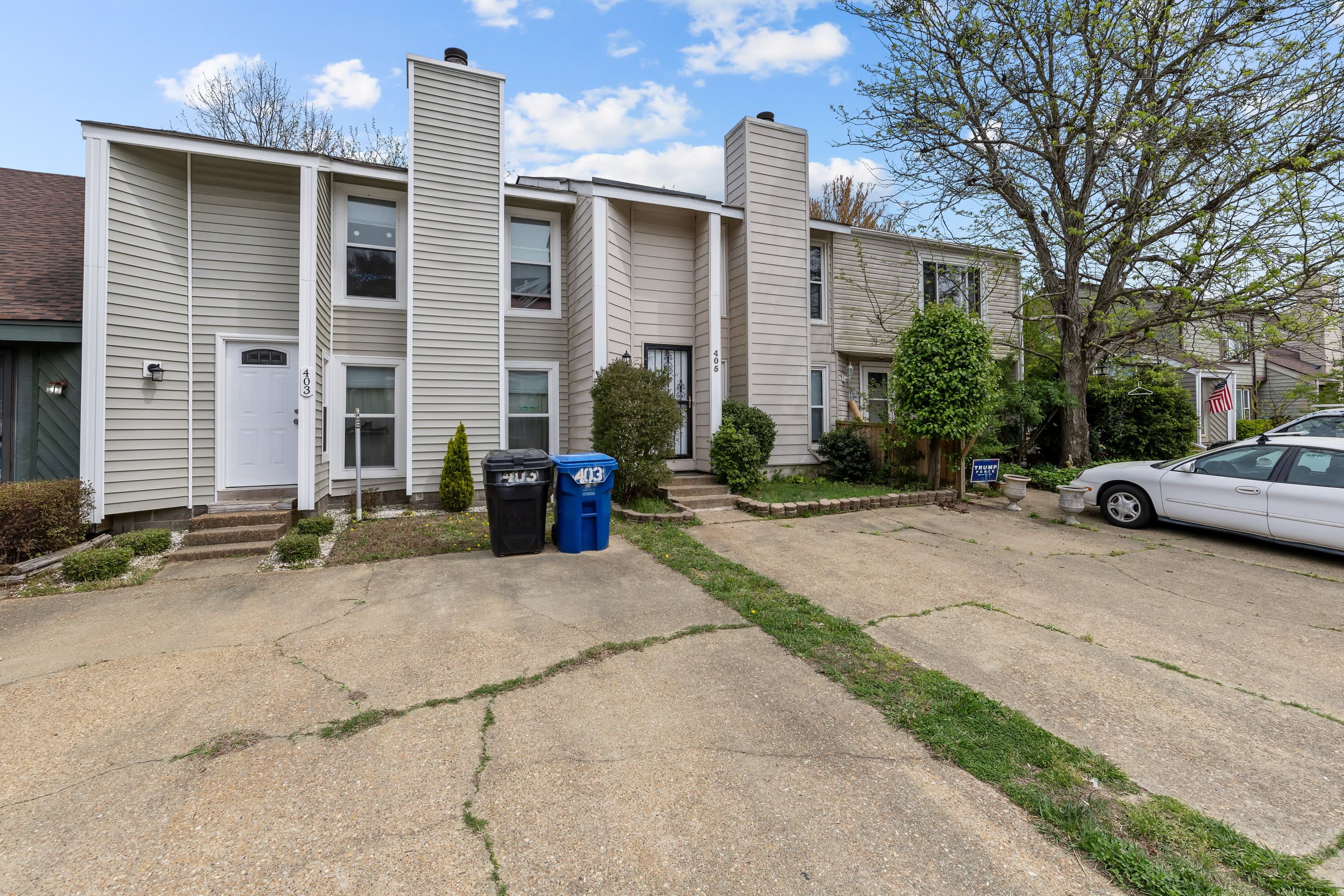 405 Falling Lane – photo 2