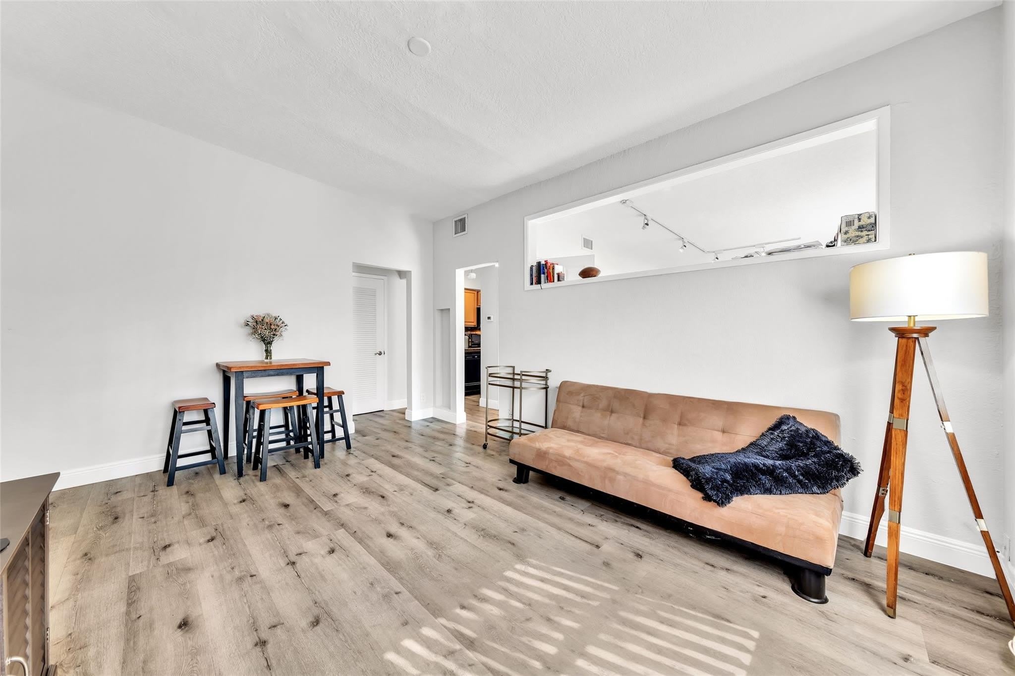 805 NE 17th Avenue – photo 4
