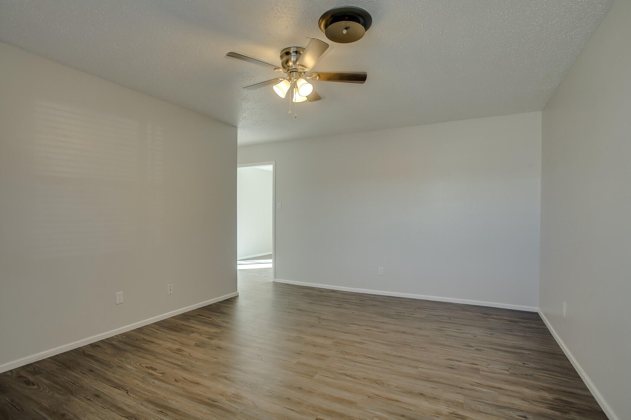 5419 46th Street – photo 3