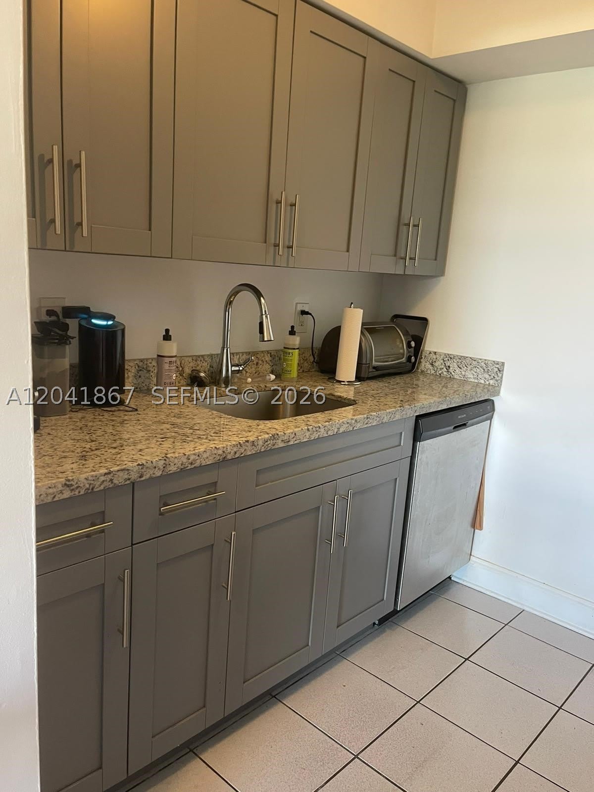 130 Mendoza Ave – photo 4