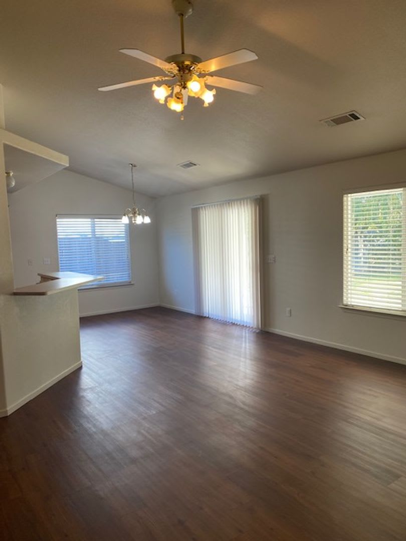Great Home In Anderson Now Available – photo 3