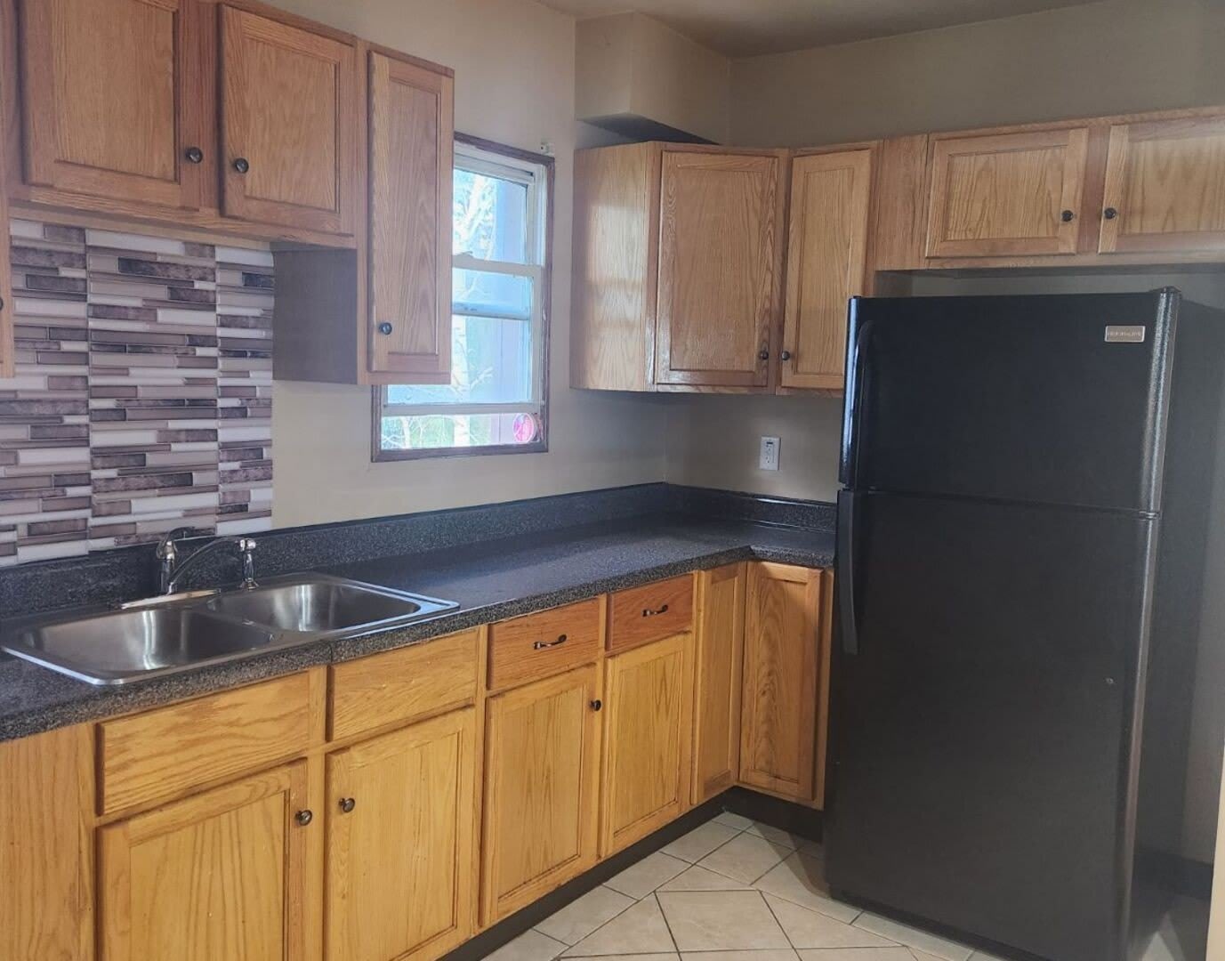 208 Illinois Street – photo 2