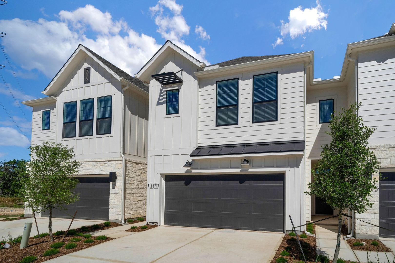 Coming Soon Beautiful Townhome The Venice Floor Plan 2 Weeks Free Rent – photo 1