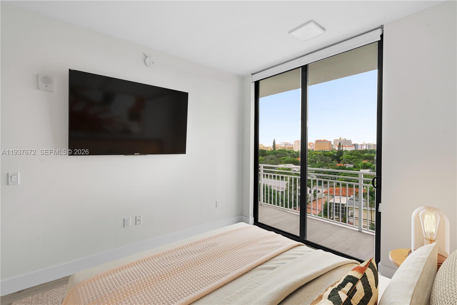 1601 Coral Gate – photo 2