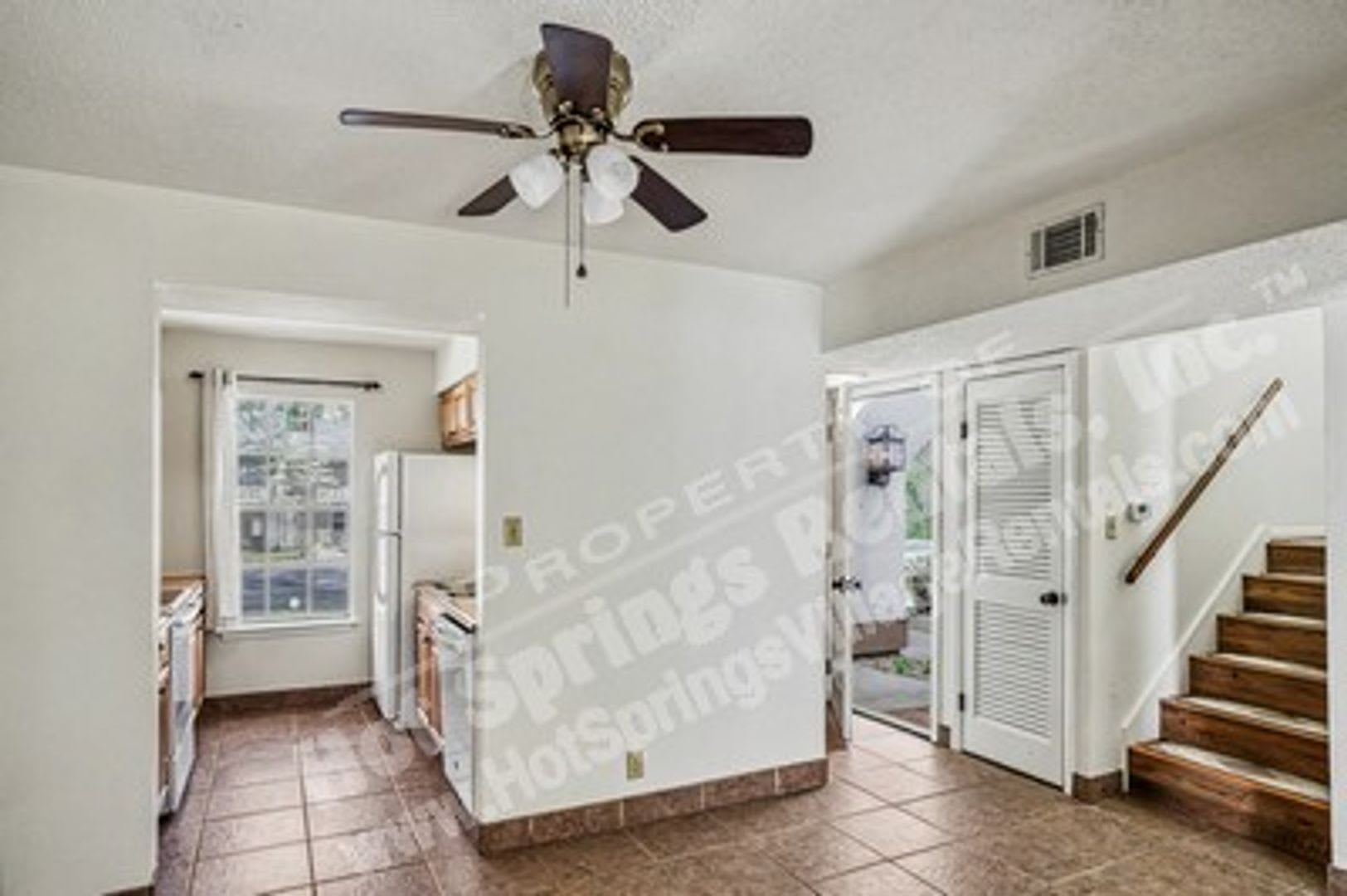 Two Level Townhome In Desoto Courts – photo 5