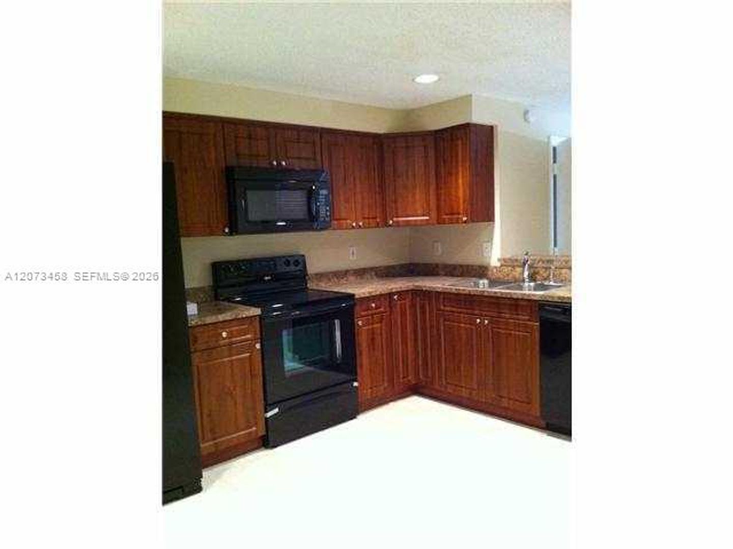 1621 Barcelona Way th 6-32, Weston, FL 33327 – photo 1