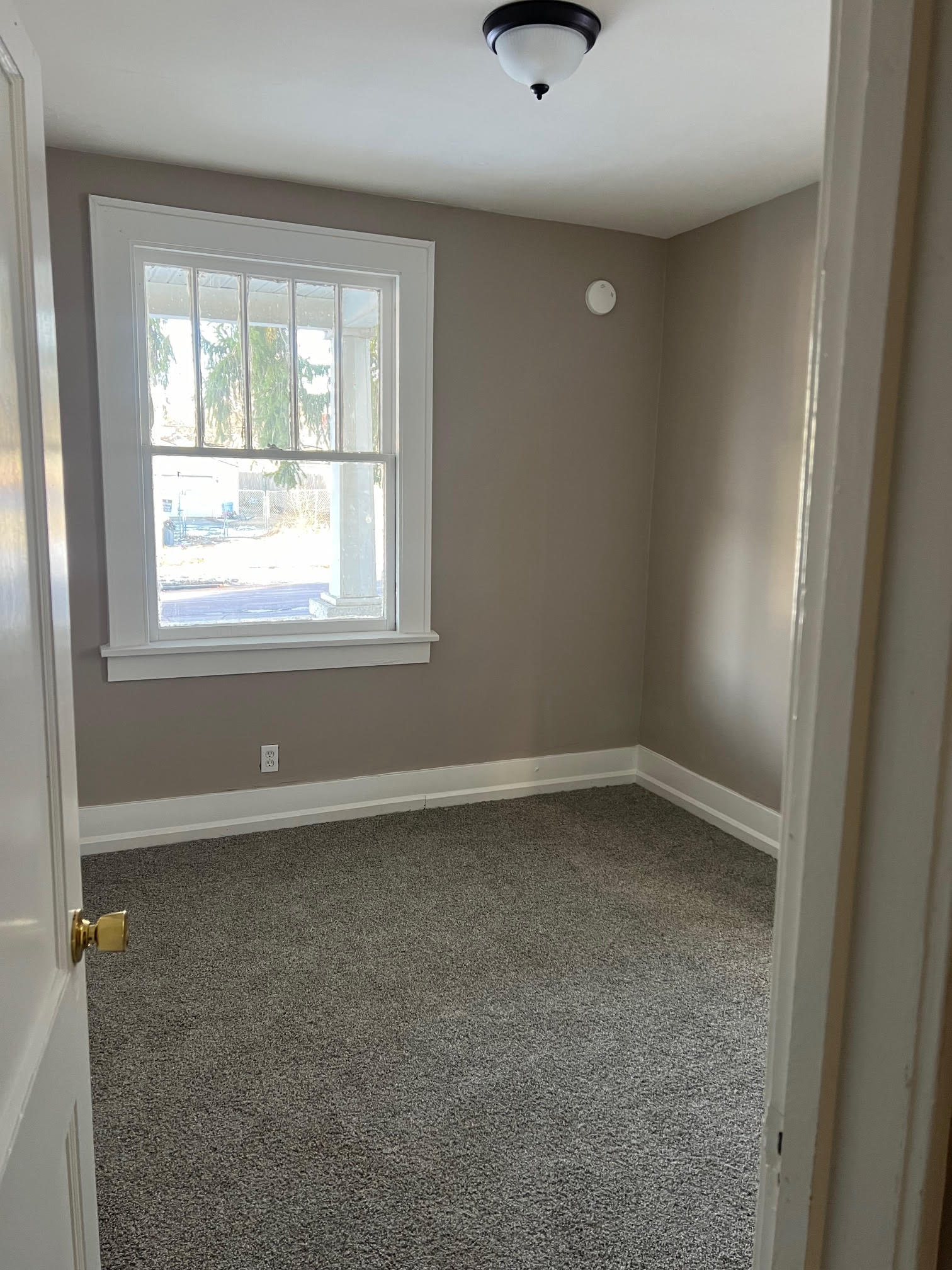 814 West McClure Avenue – photo 4