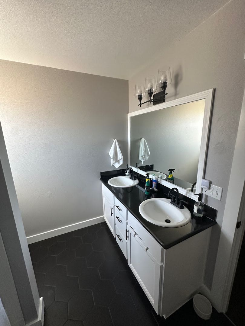 4 Bedroom House Available in Hammond! – photo 5