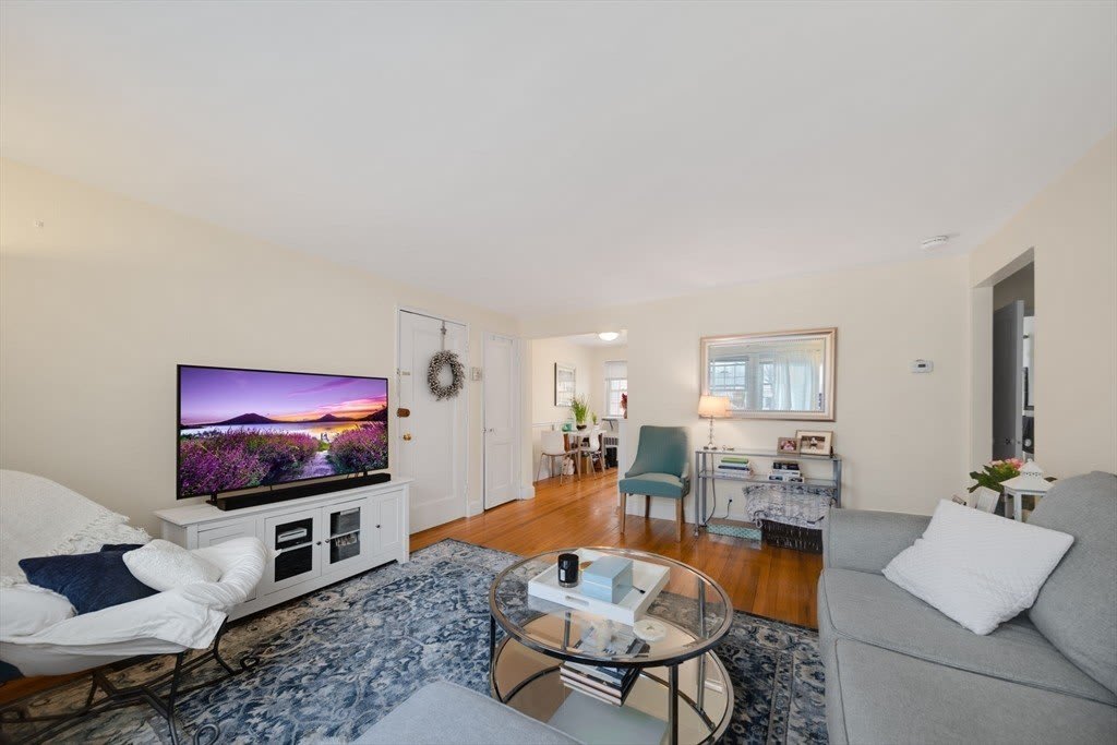 930 Massachusetts Ave – photo 3