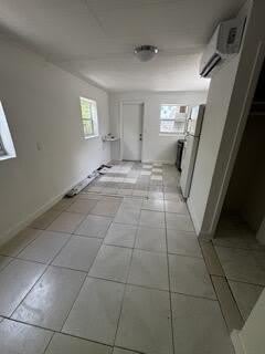 608 Ne 2Nd – photo 4