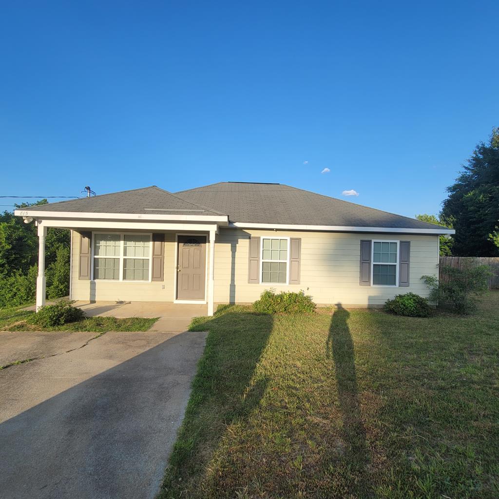 815 Mill Pond Dr. – photo 1