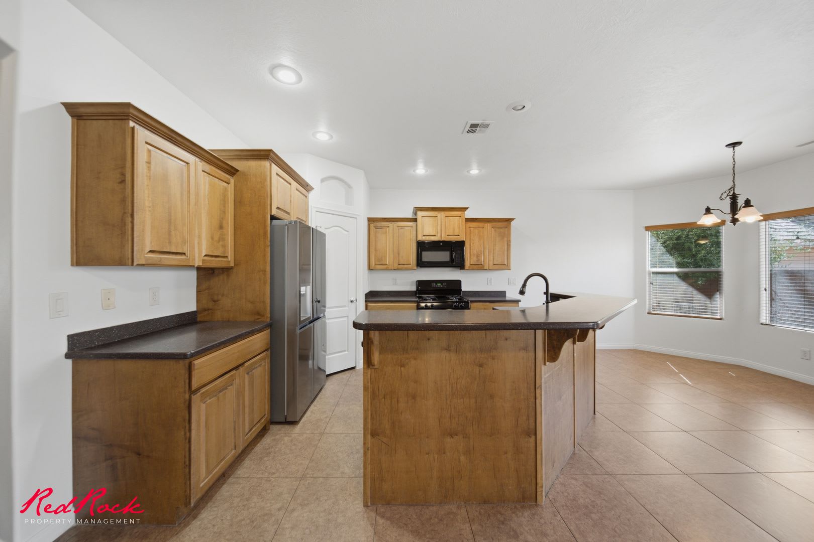 Pet Friendly 4 Bedroom Home! – photo 4