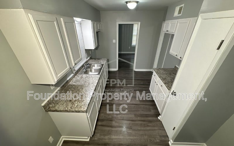 1617 Haywood Avenue – photo 3